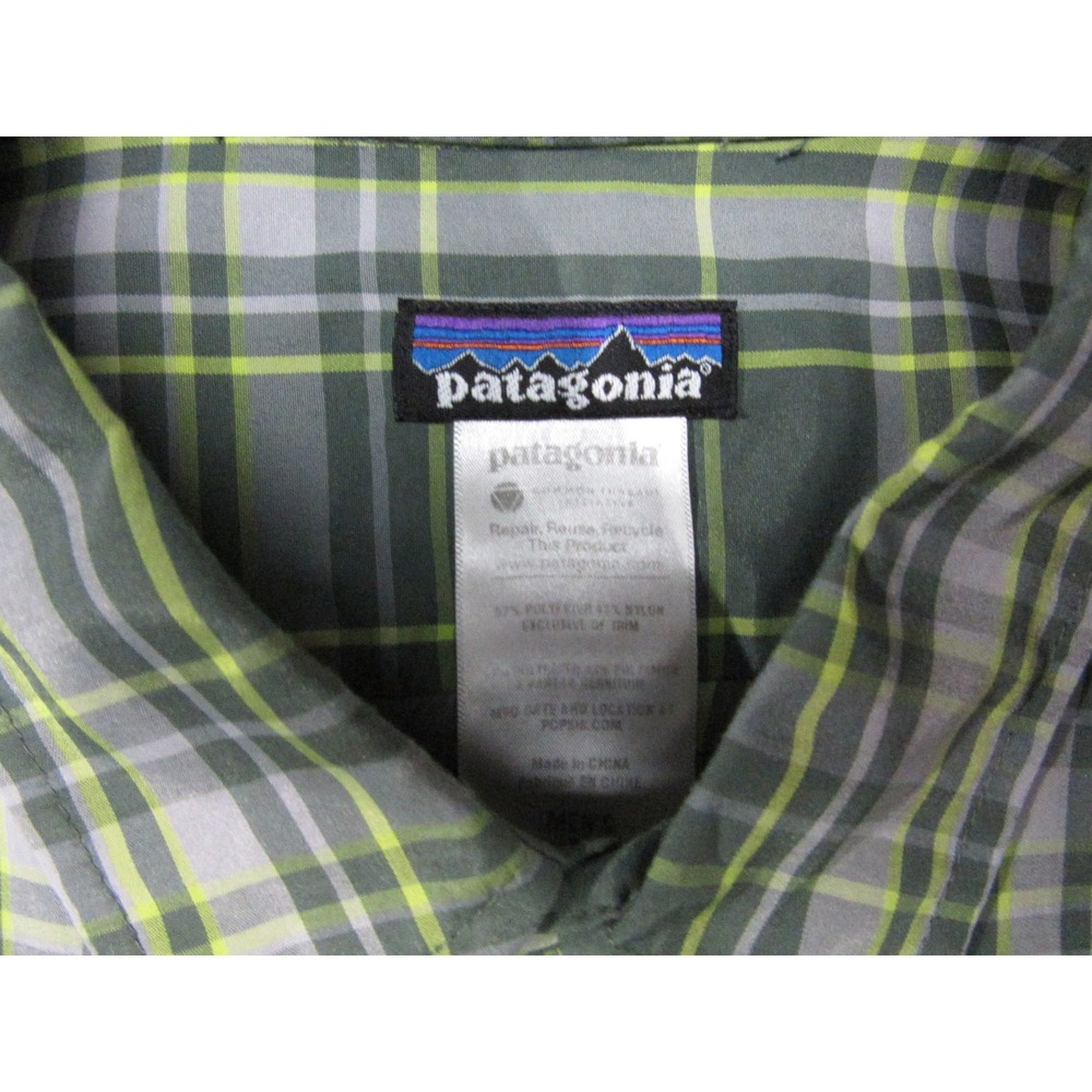 Patagonia Shirt Mens Medium Green Grey Plaid Outdoor Hiking Wicking Short Sleeve - Picture 3 of 13